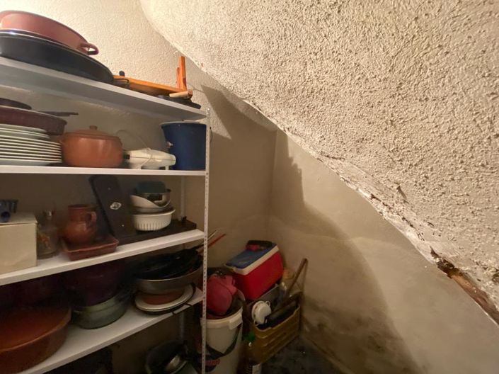 Image No.38-5 Bed Property for sale