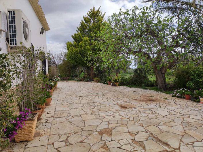 Image No.4-5 Bed Property for sale