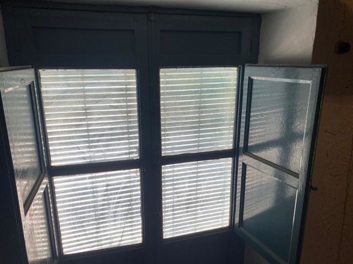 Image No.10-3 Bed Property for sale