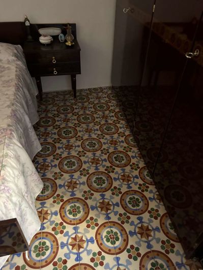 Image No.10-5 Bed Townhouse for sale