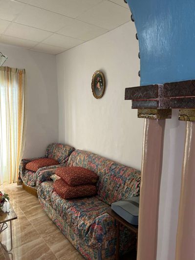 Image No.16-5 Bed Townhouse for sale