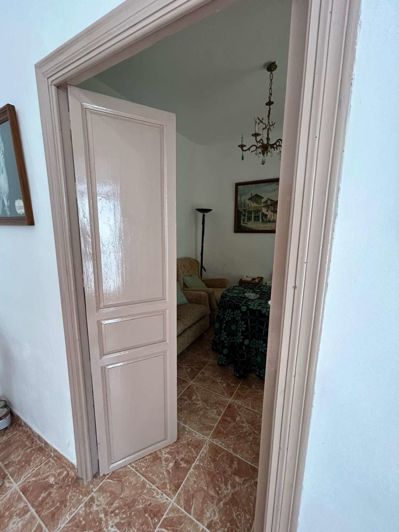 Image No.24-5 Bed Townhouse for sale