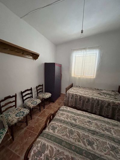 Image No.29-5 Bed Townhouse for sale