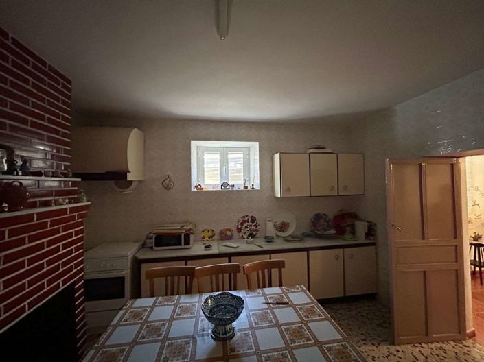 Image No.32-5 Bed Townhouse for sale