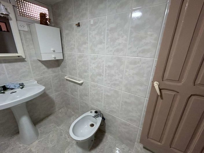 Image No.45-5 Bed Townhouse for sale