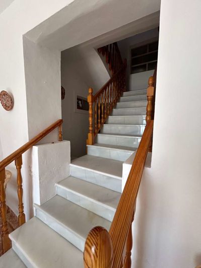 Image No.8-5 Bed Townhouse for sale