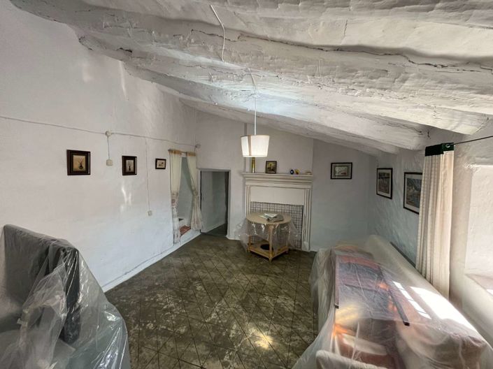 Image No.10-3 Bed Townhouse for sale