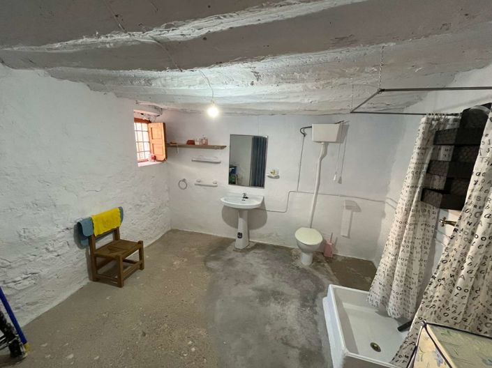 Image No.8-3 Bed Townhouse for sale