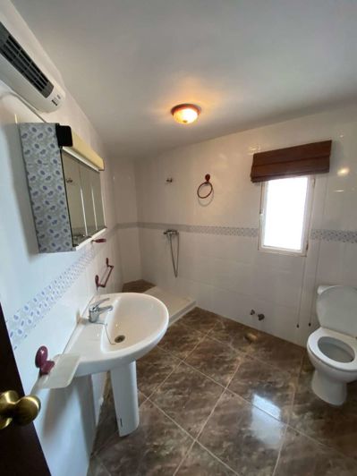 Image No.14-4 Bed Property for sale