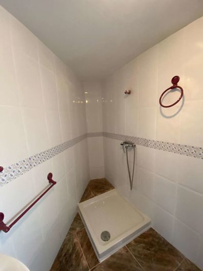 Image No.15-4 Bed Property for sale