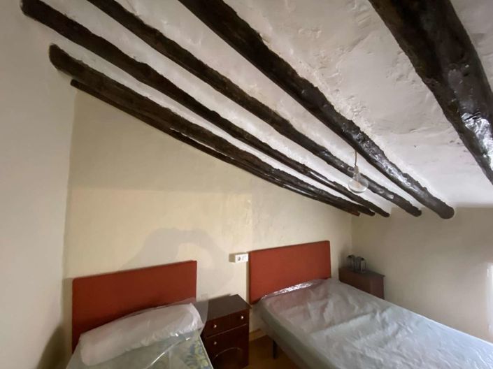 Image No.25-4 Bed Property for sale