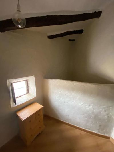 Image No.28-4 Bed Property for sale