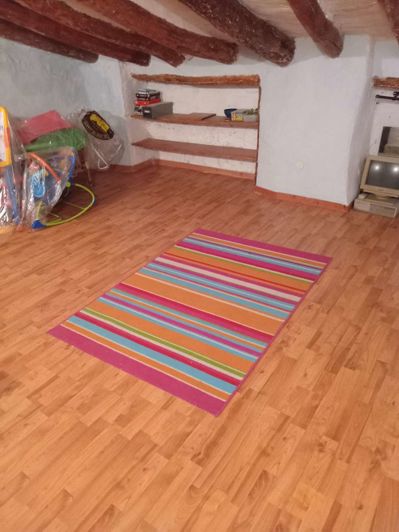 Image No.23-5 Bed Property for sale