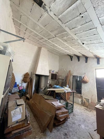 Image No.32-5 Bed Property for sale