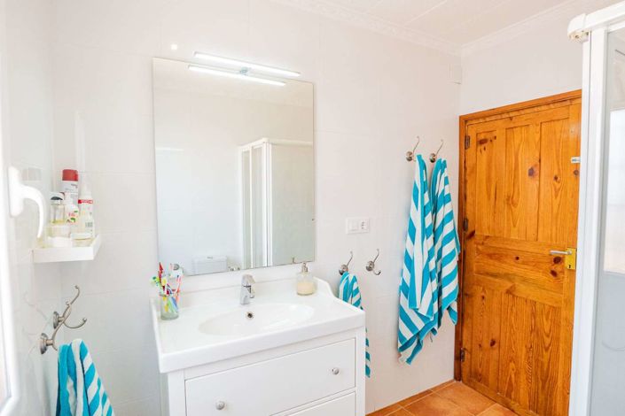 Image No.10-5 Bed Property for sale