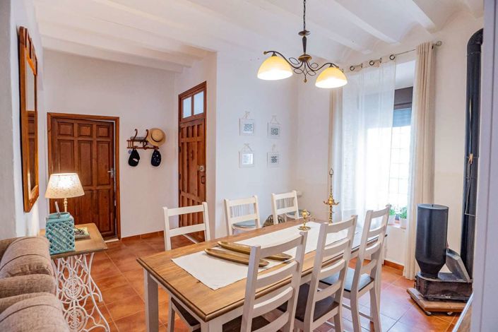 Image No.6-5 Bed Property for sale