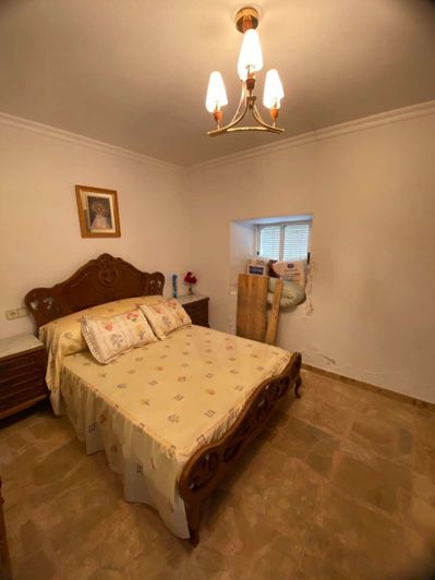 Image No.14-4 Bed Property for sale