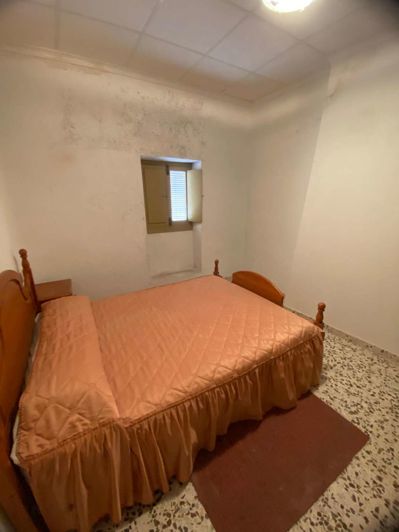 Image No.22-4 Bed Property for sale