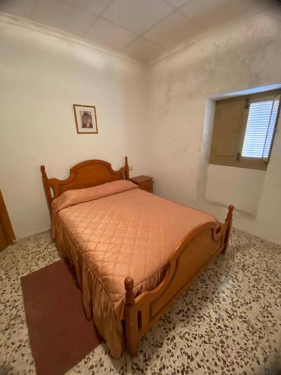 Image No.23-4 Bed Property for sale