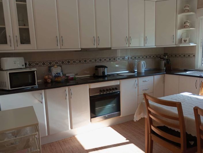 Image No.10-10 Bed Property for sale