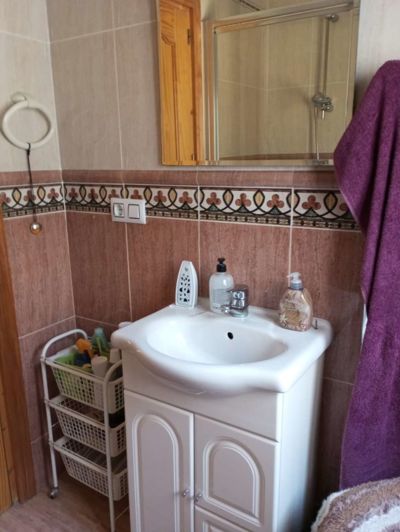 Image No.17-10 Bed Property for sale