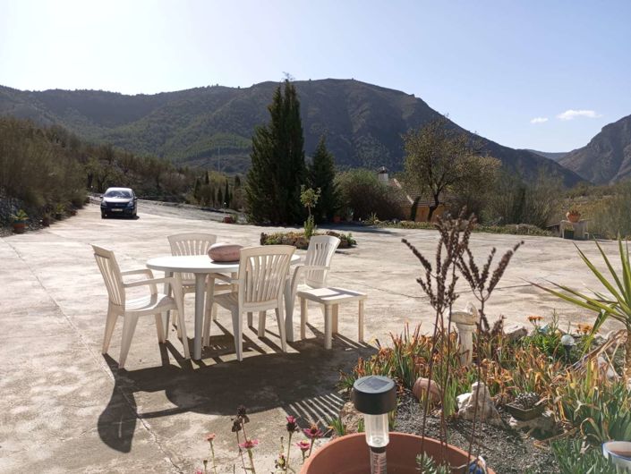 Image No.19-10 Bed Property for sale