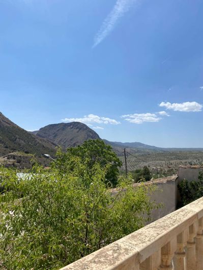 Image No.24-10 Bed Property for sale