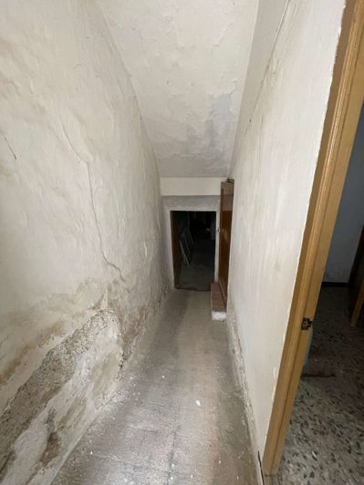 Image No.15-3 Bed Property for sale