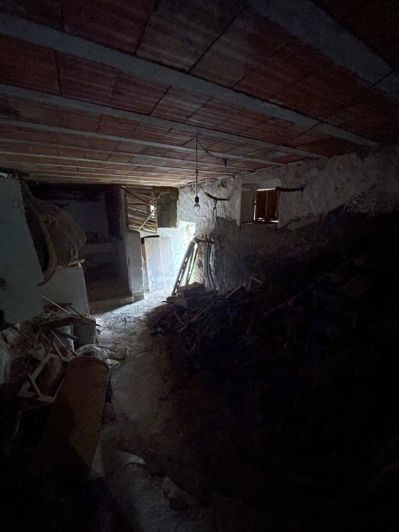 Image No.19-3 Bed Property for sale