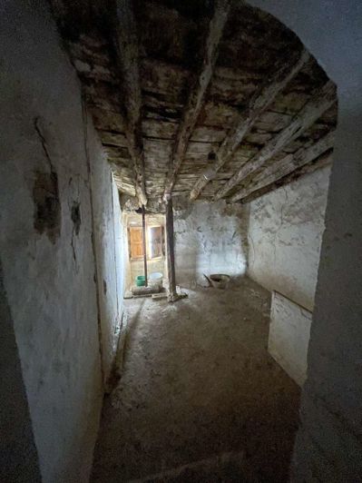 Image No.8-3 Bed Property for sale