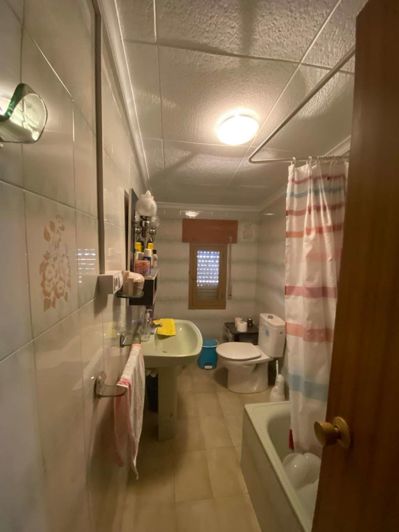 Image No.11-2 Bed Property for sale