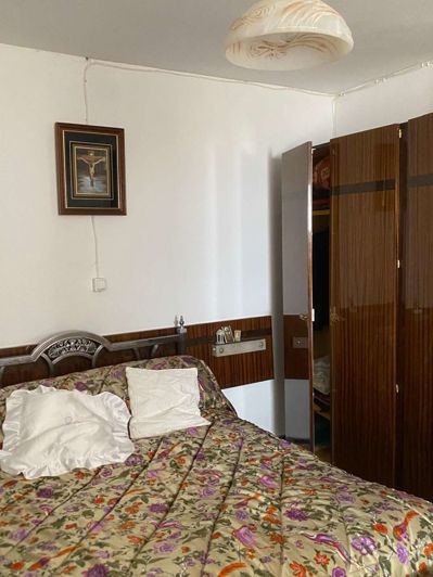 Image No.12-2 Bed Property for sale