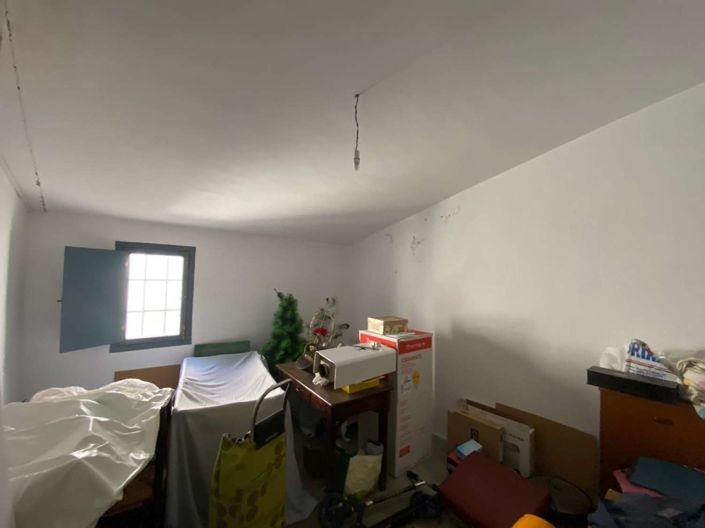 Image No.18-2 Bed Property for sale