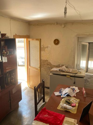 Image No.9-2 Bed Property for sale