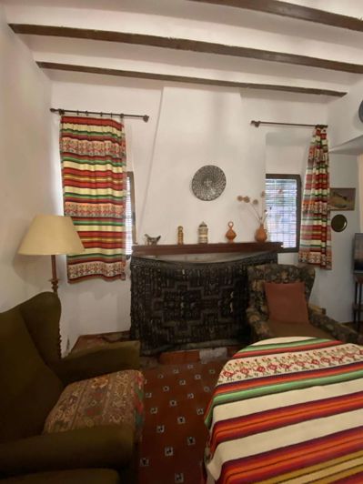 Image No.22-8 Bed Property for sale