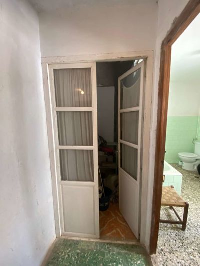 Image No.39-8 Bed Property for sale