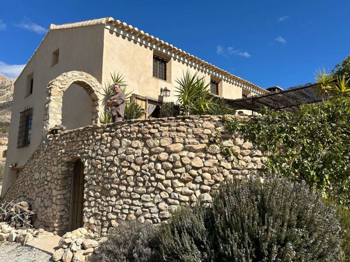 Image No.3-7 Bed Property for sale