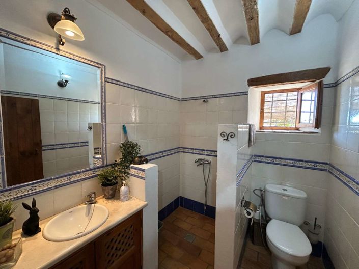 Image No.45-7 Bed Property for sale