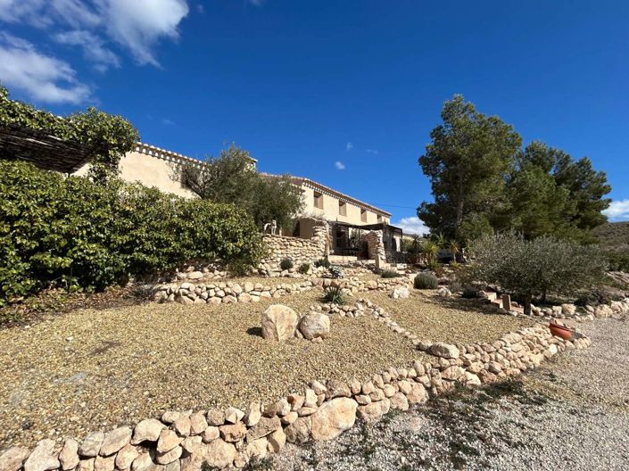 Image No.1-7 Bed Property for sale