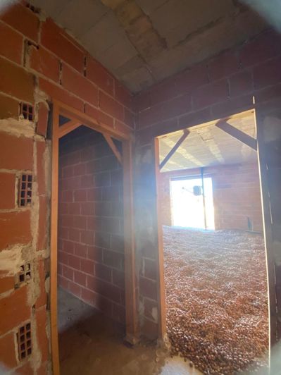 Image No.12-3 Bed Property for sale