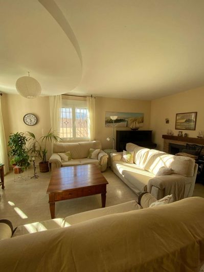 Image No.8-4 Bed Property for sale