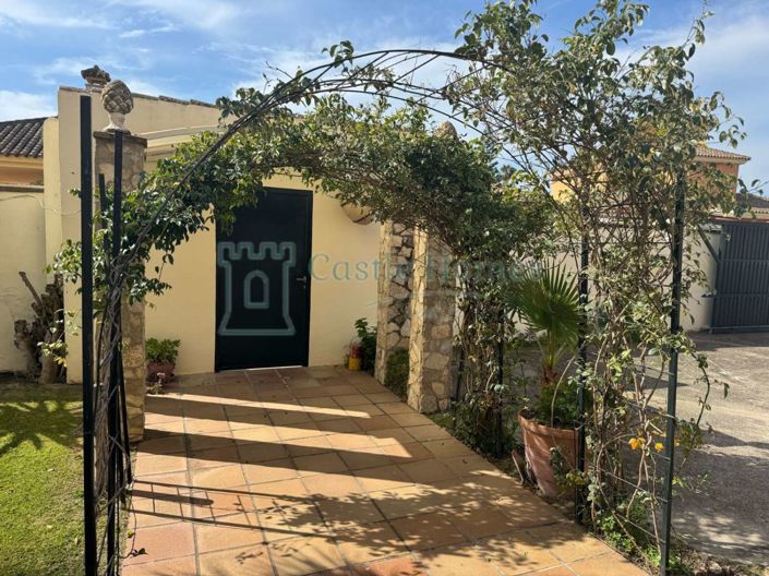 Image No.6-5 Bed Villa for sale