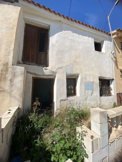 Image No.1-4 Bed Property for sale