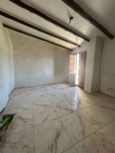 Image No.11-4 Bed Property for sale