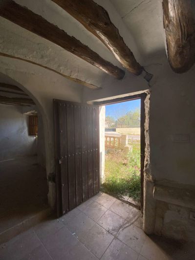 Image No.20-4 Bed Property for sale