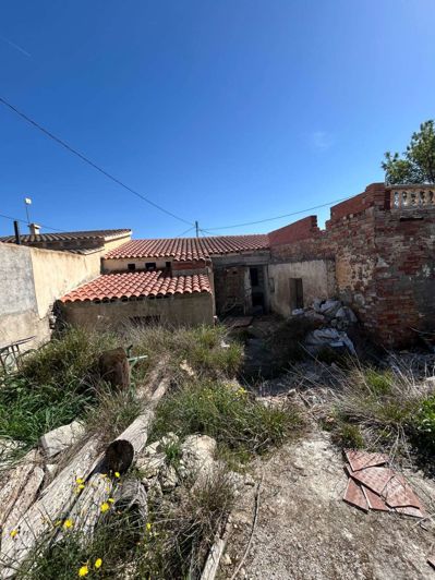 Image No.28-4 Bed Property for sale