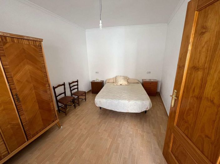 Image No.13-3 Bed Townhouse for sale