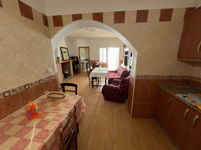 Image No.5-3 Bed Townhouse for sale