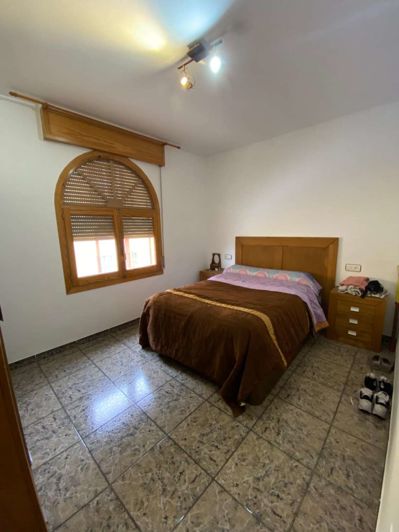 Image No.26-3 Bed Property for sale