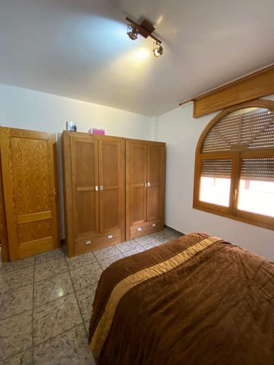 Image No.27-3 Bed Property for sale